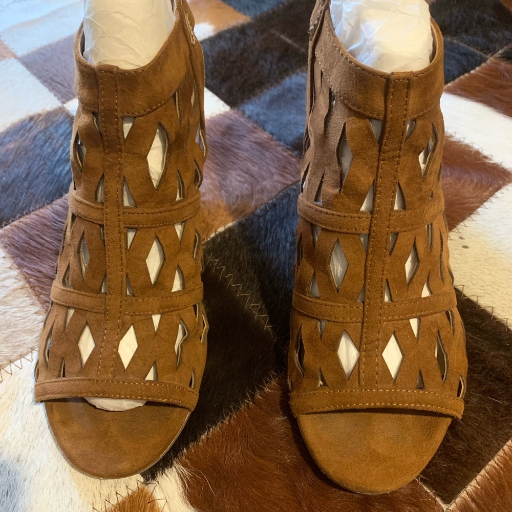 JustFab Tan Suede Cutout Sandals